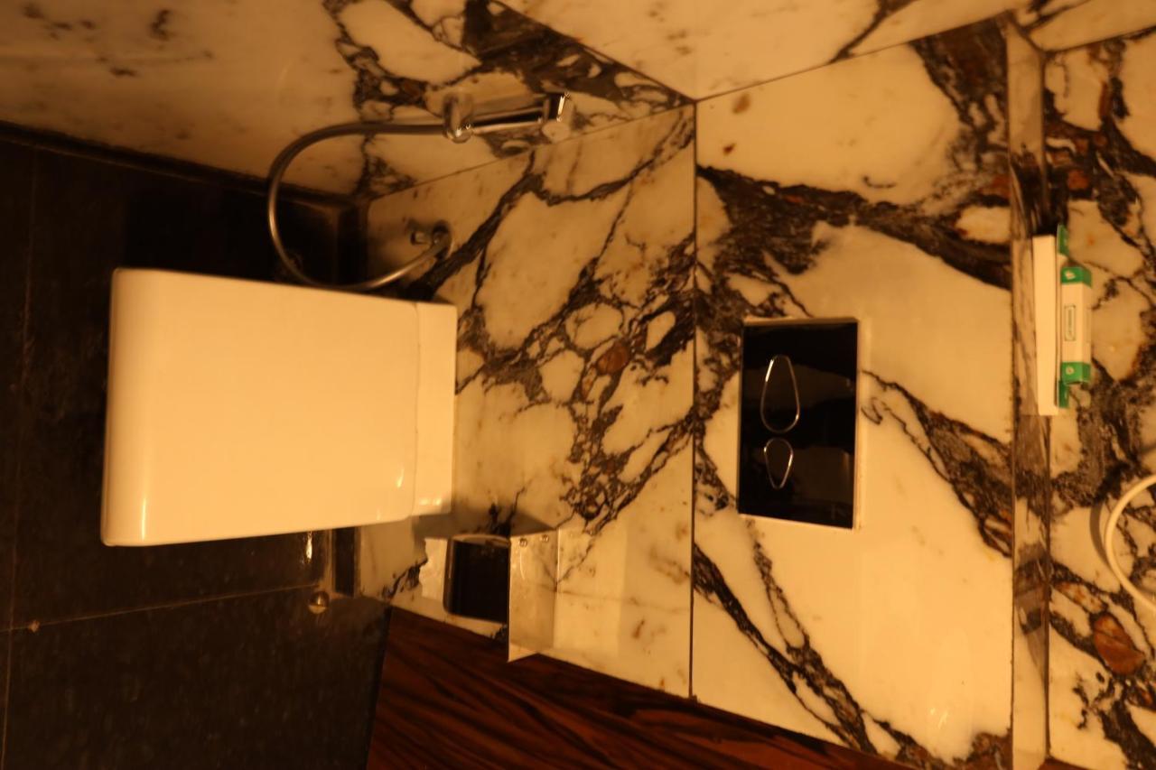 Vaabi Saabi Hotel グルガウン エクステリア 写真