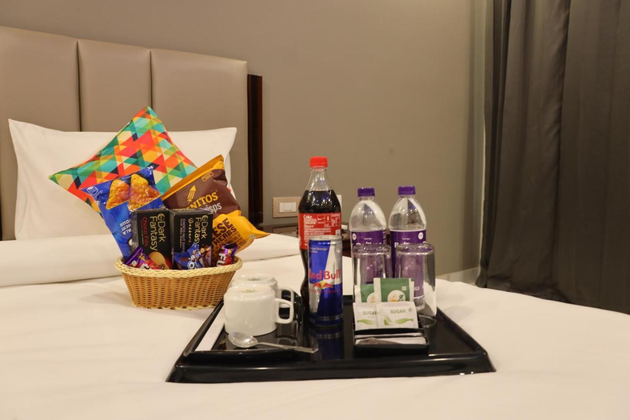 Vaabi Saabi Hotel グルガウン エクステリア 写真