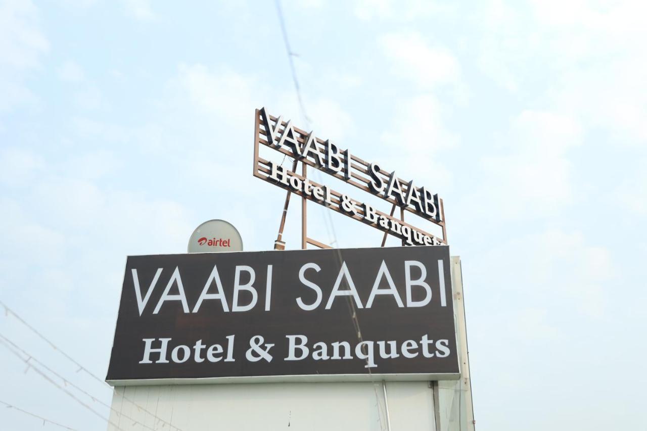 Vaabi Saabi Hotel グルガウン エクステリア 写真